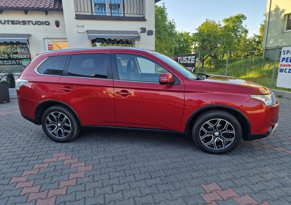 Mitsubishi Outlander cena 61000 przebieg: 149000, rok produkcji 2014 z Gniezno małe 379